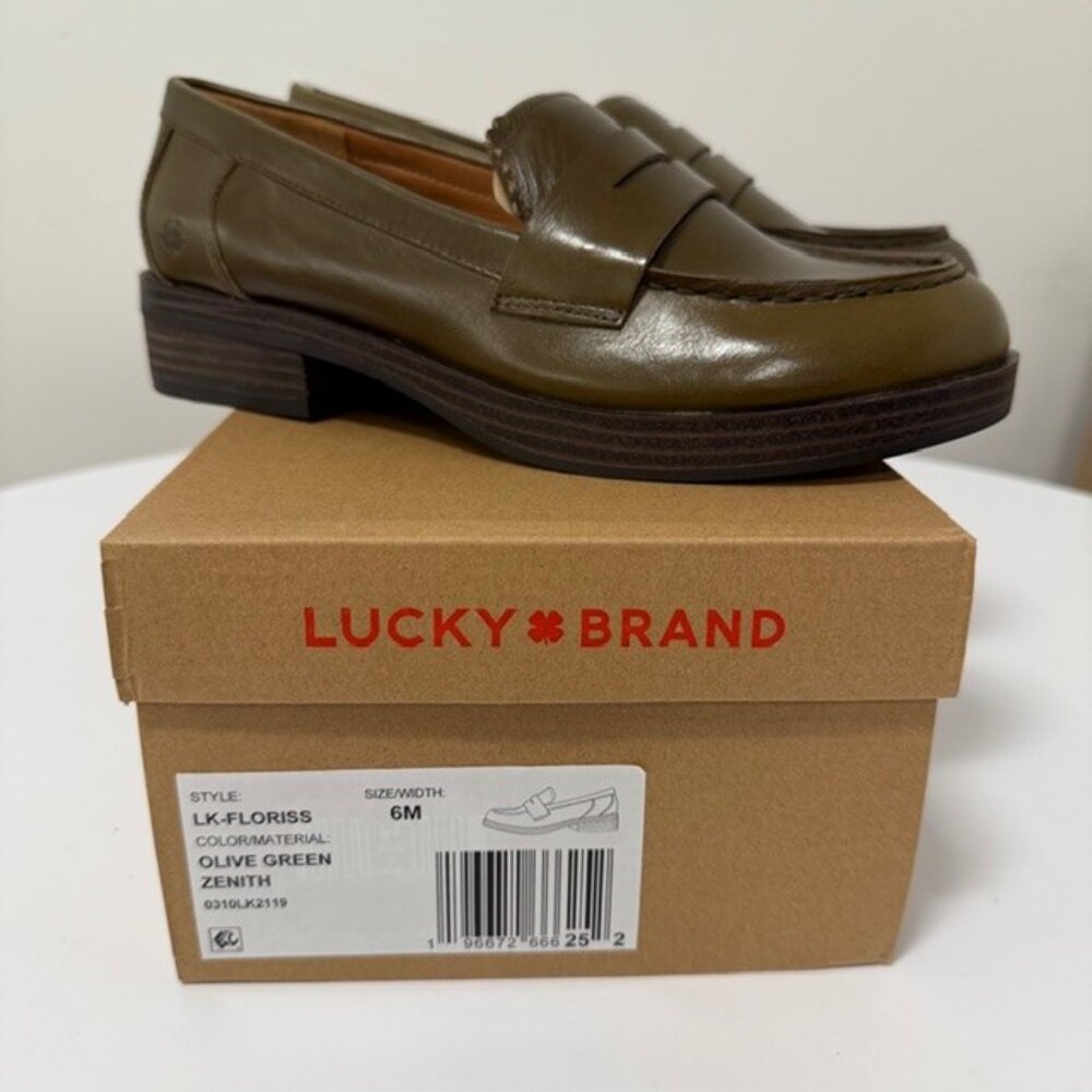 New in Box Lucky Brand Floriss Loafer Olive Green size 6